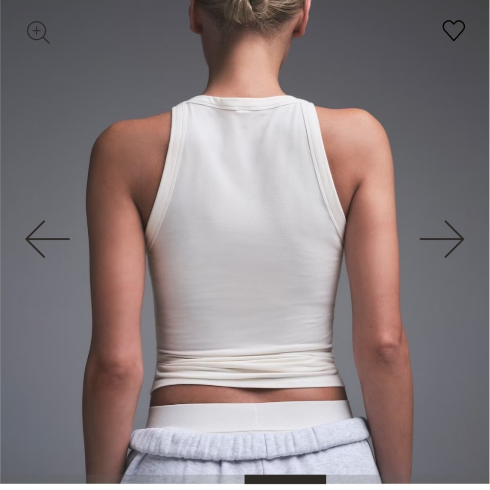 SKIMS Cream Tank Top - Picture 5 of 7